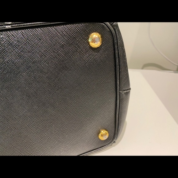 Prada Saffiano Leather Galleria Bag Medium - Picture 6 of 6